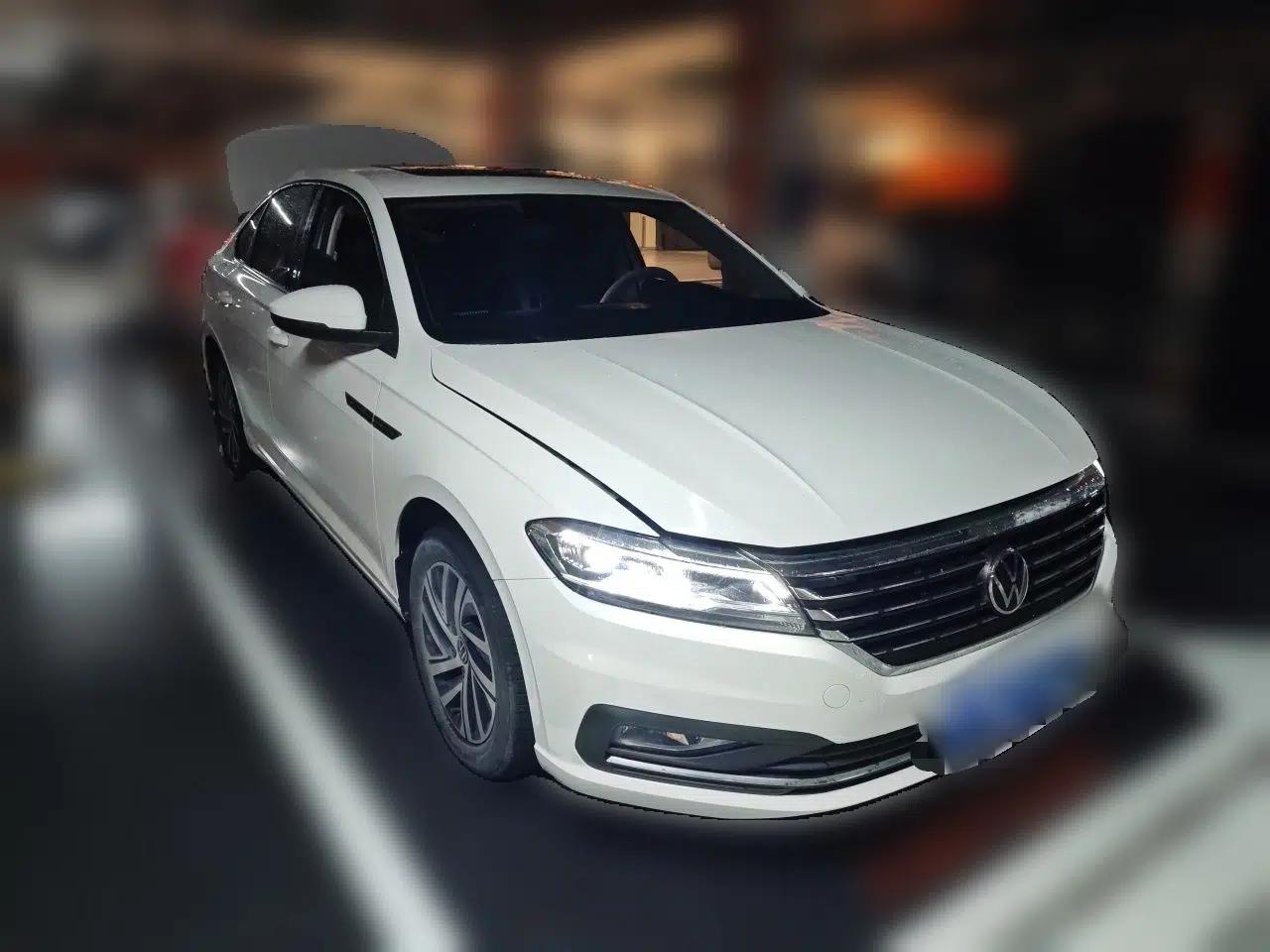 Volkswagen Lavida 2022 1.5L Automatic Comfort Edition — миниатюра 3