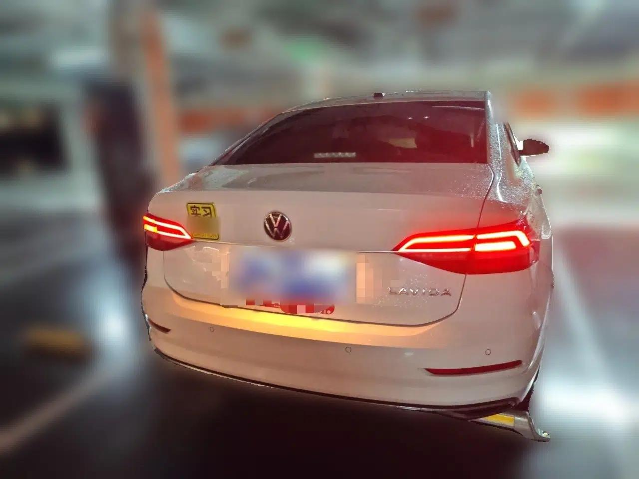 Volkswagen Lavida 2022 1.5L Automatic Comfort Edition — миниатюра 5