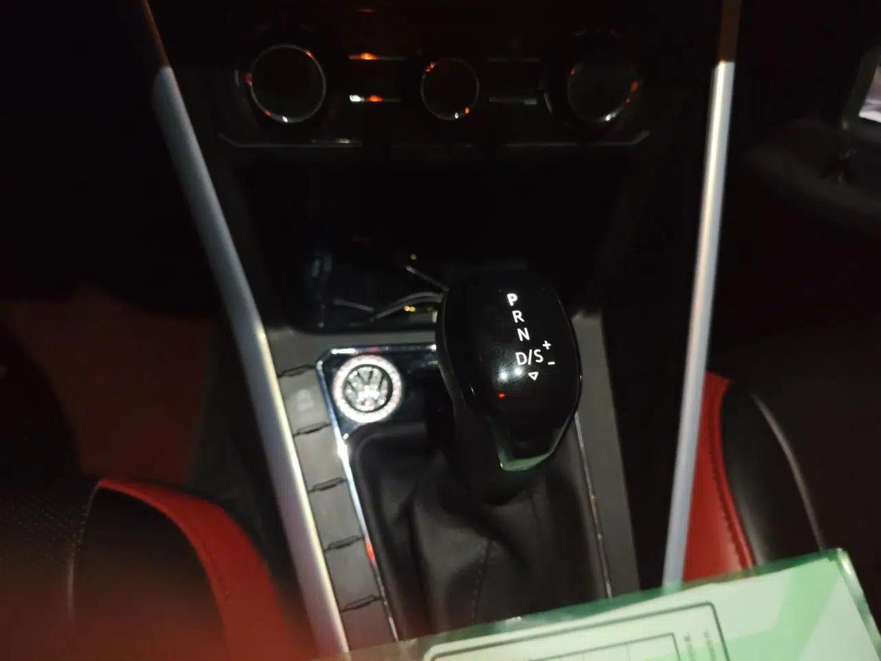 Volkswagen Polo 2021 Plus 1.5L Automatic Colorful Tech Edition — миниатюра 14