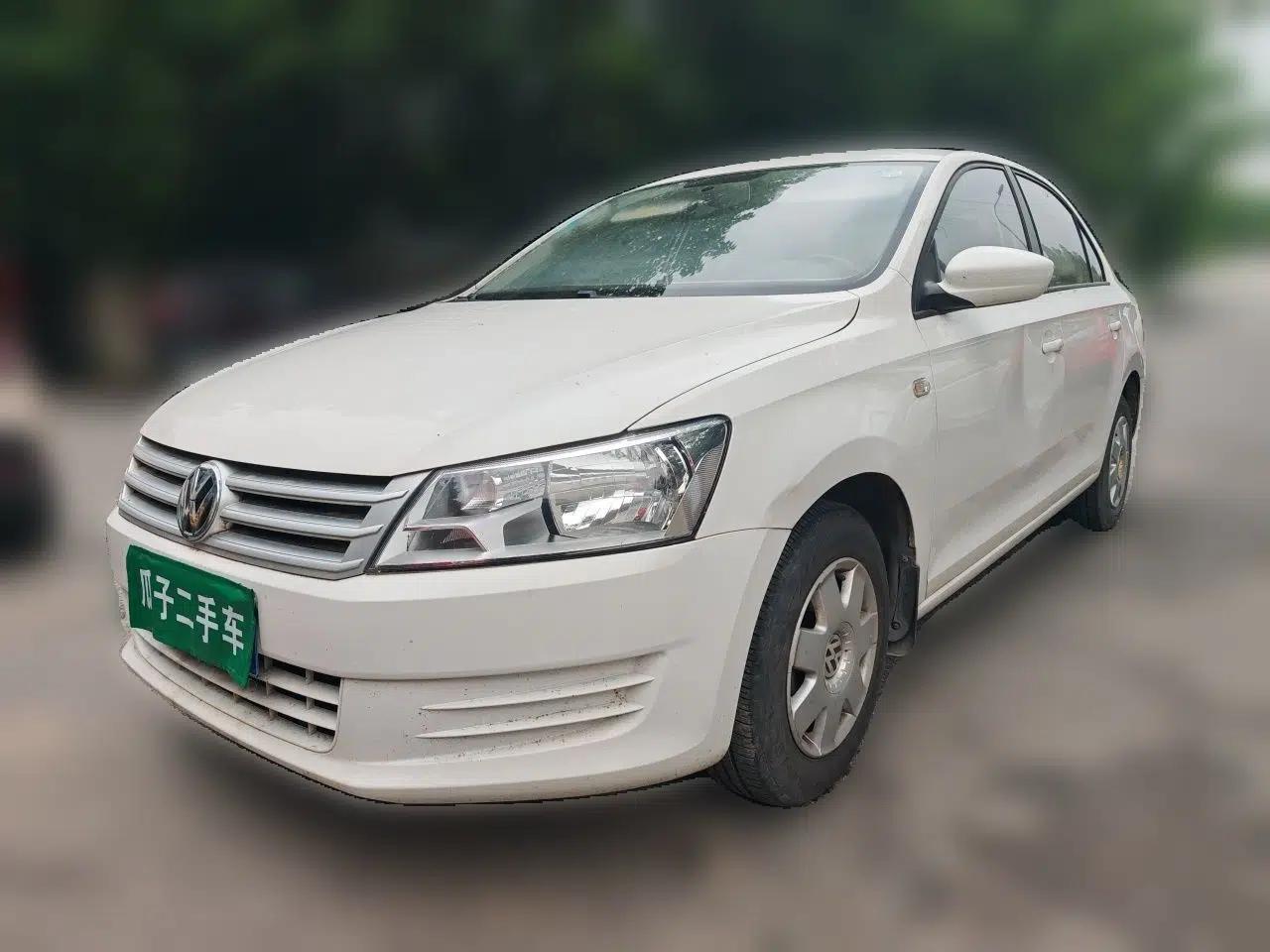 Volkswagen Santana 2015 1.6L Automatic Fashion Edition — миниатюра 1