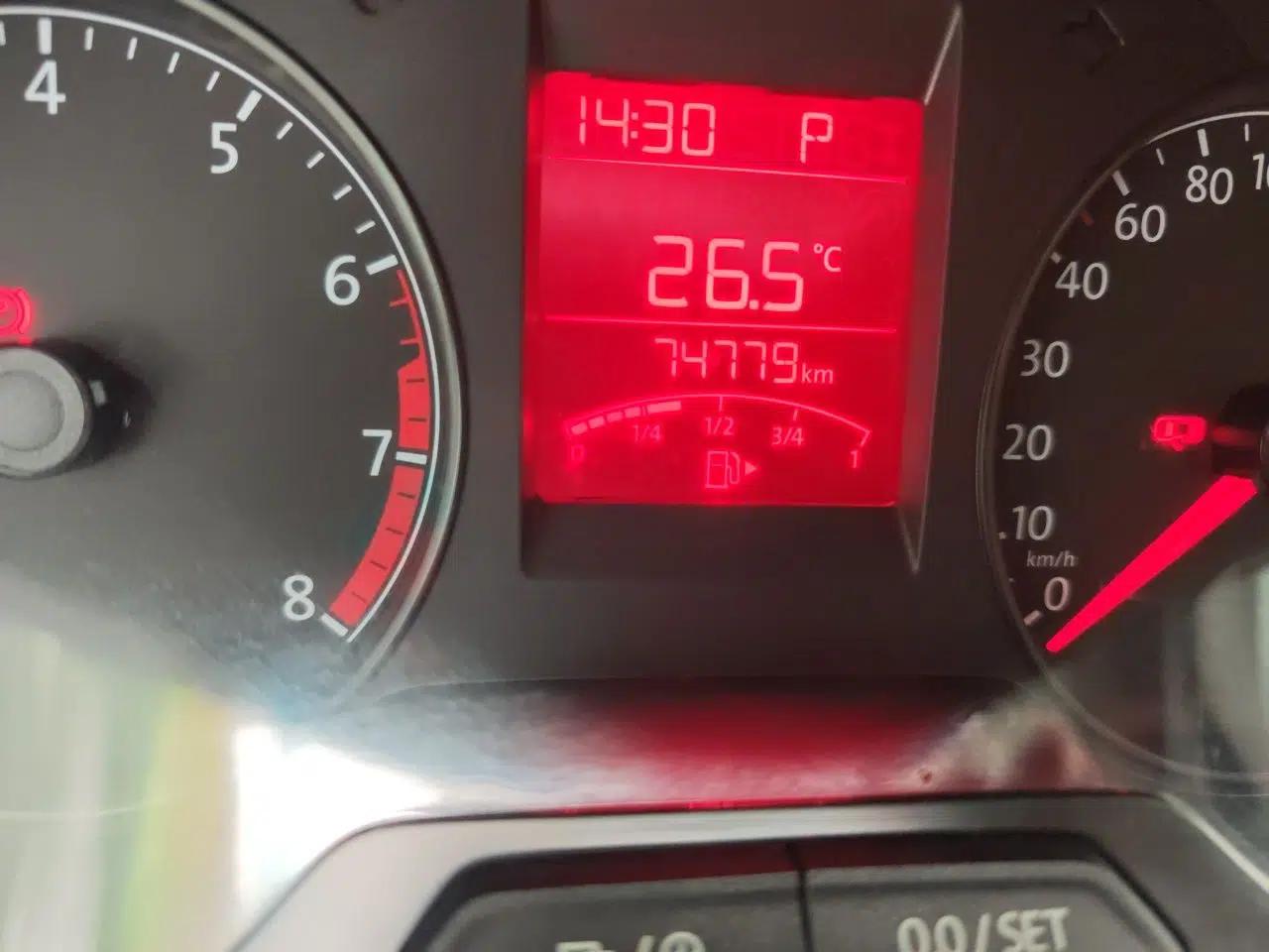 Volkswagen Santana 2015 1.6L Automatic Fashion Edition — миниатюра 12