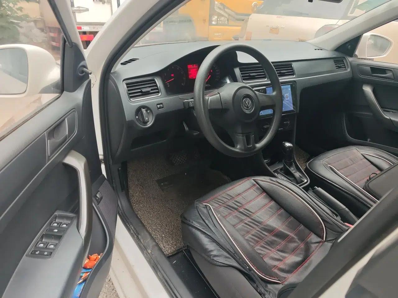 Volkswagen Santana 2015 1.6L Automatic Fashion Edition — миниатюра 16