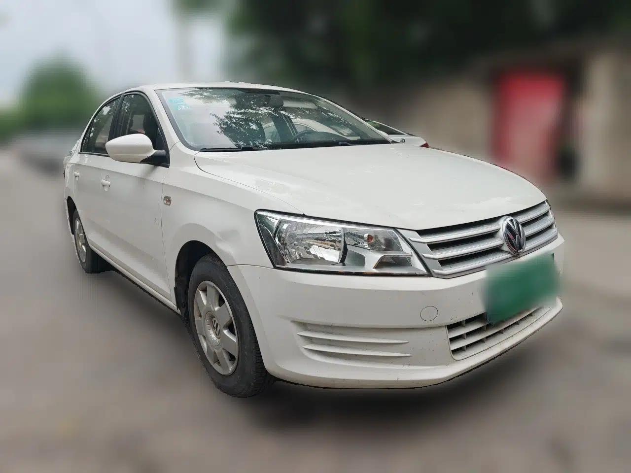 Volkswagen Santana 2015 1.6L Automatic Fashion Edition — миниатюра 3