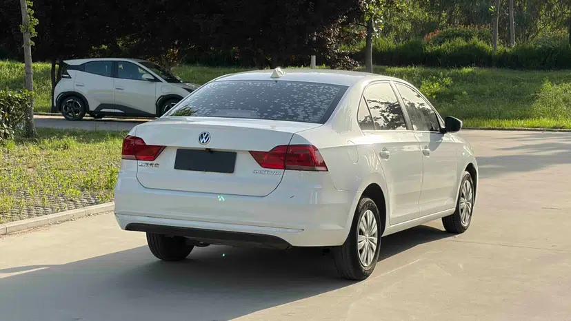 Volkswagen Santana 2021 1.5L Automatic Fashion Edition — миниатюра 6