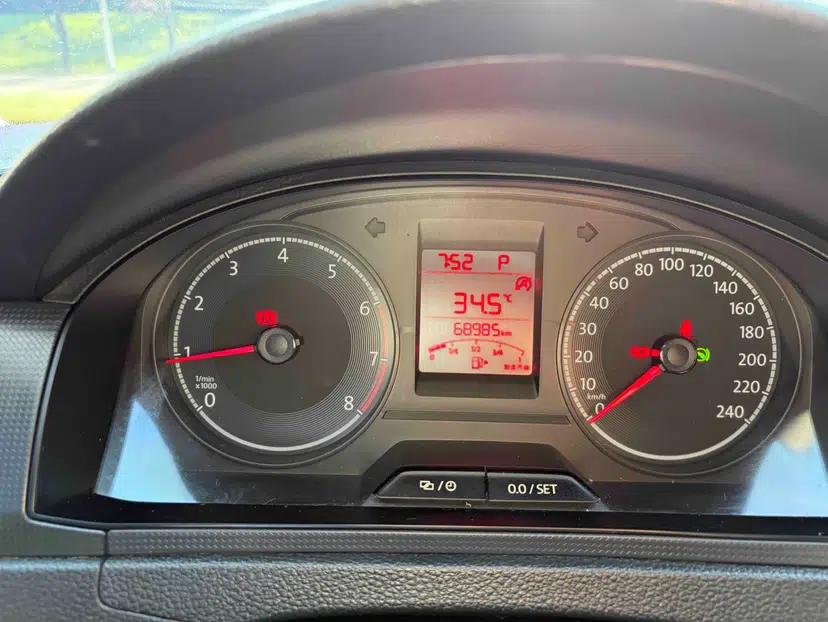 Volkswagen Santana 2021 1.5L Automatic Fashion Edition — миниатюра 7