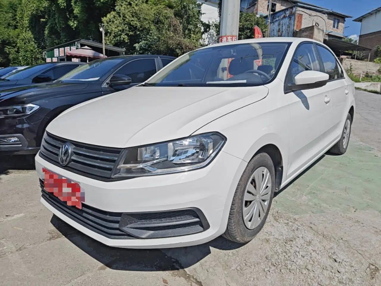Volkswagen Santana 2016 1.4L Manual Fashion Edition — миниатюра 1