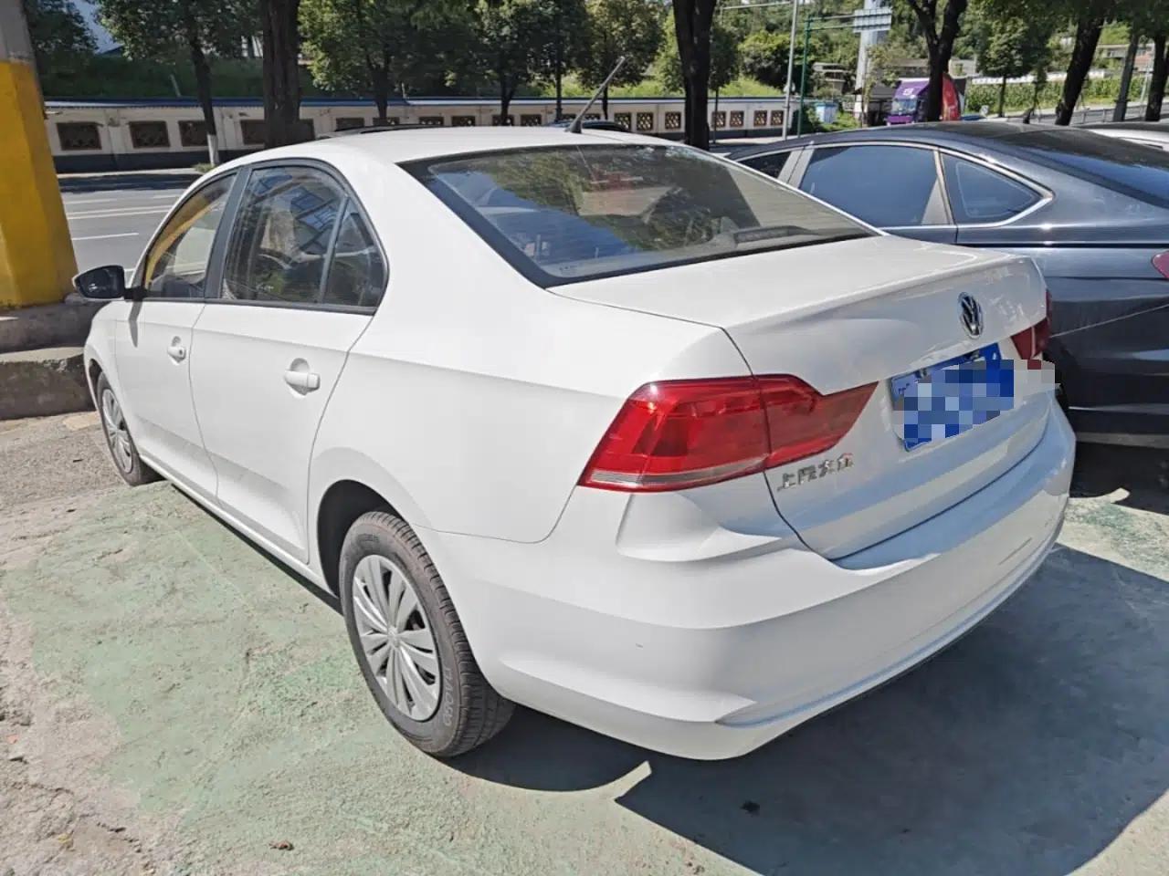 Volkswagen Santana 2016 1.4L Manual Fashion Edition — миниатюра 4
