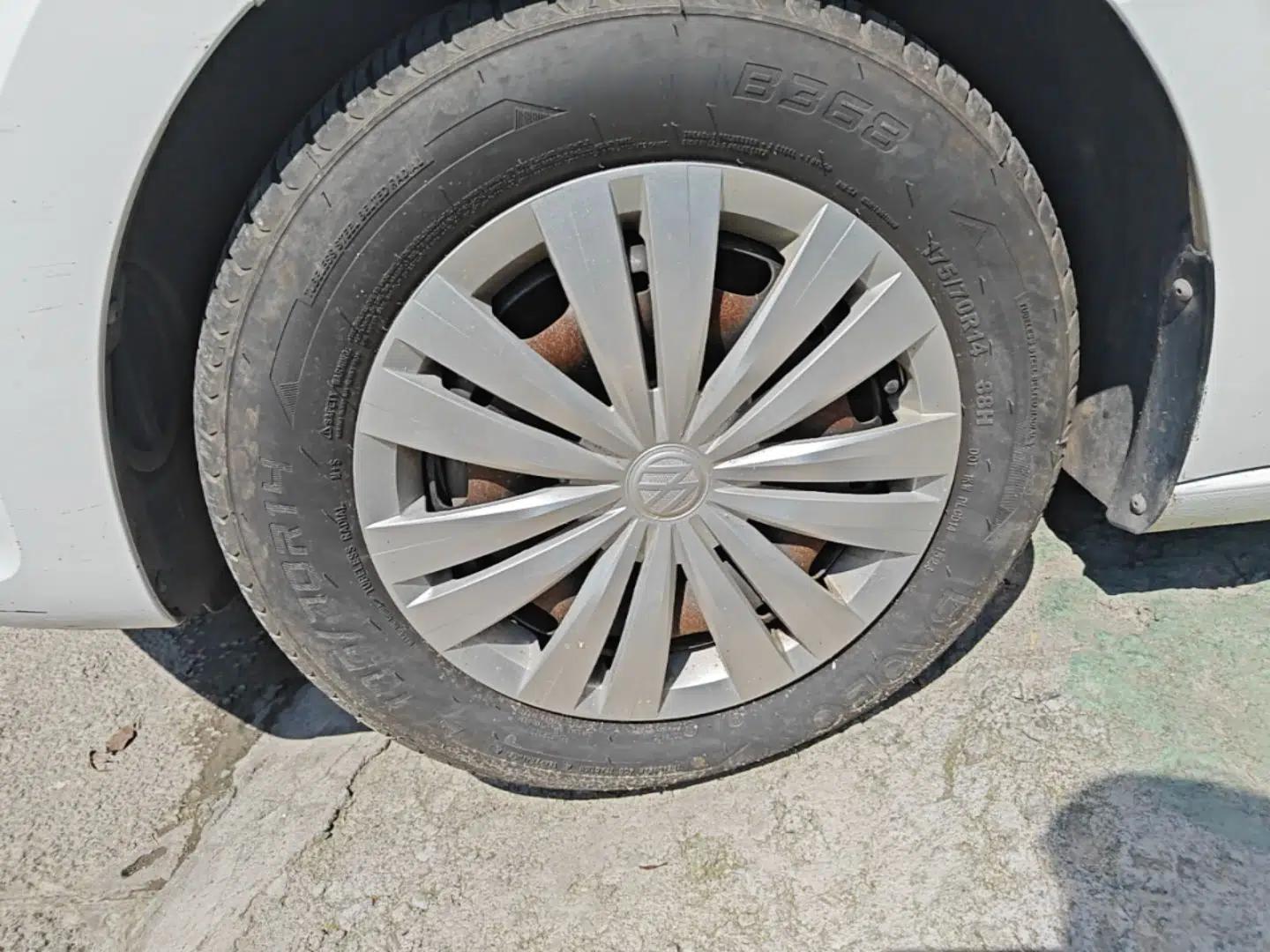 Volkswagen Santana 2016 1.4L Manual Fashion Edition — миниатюра 10