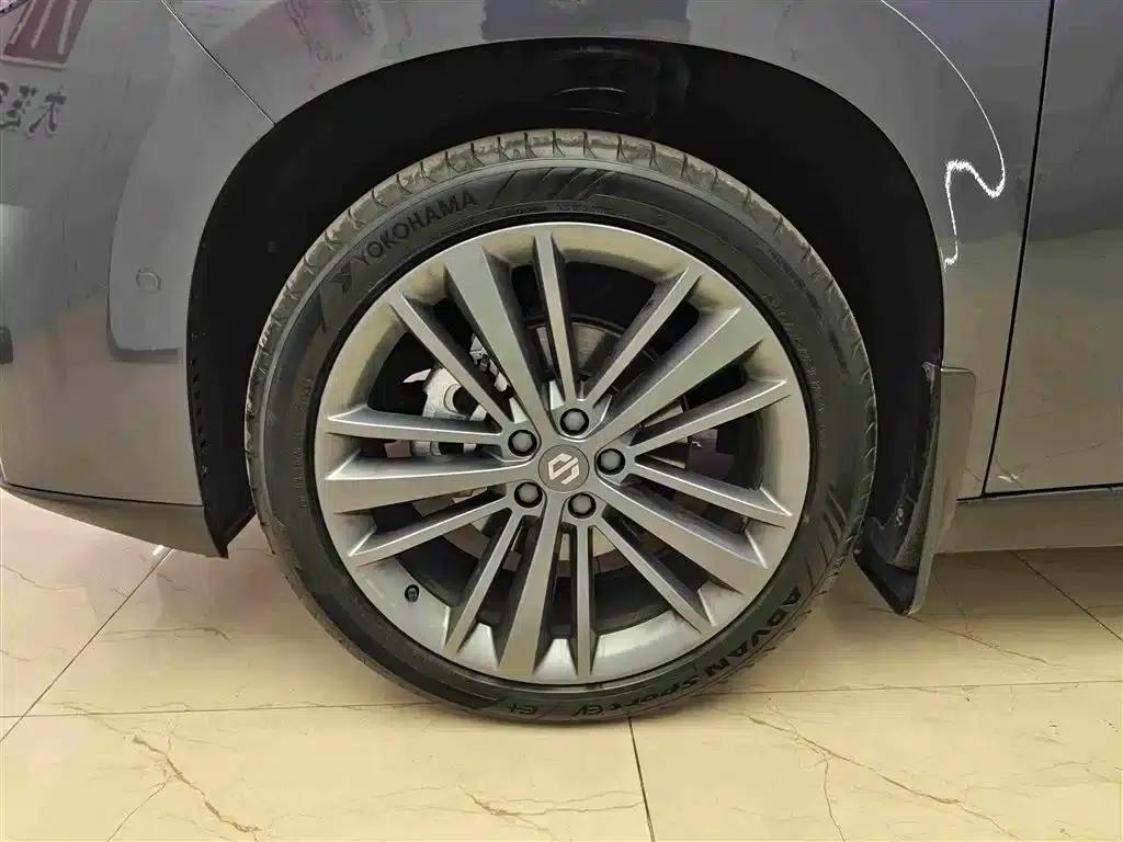 Leapmotor C16 2024 Range Extended 200 Premium Edition — миниатюра 8