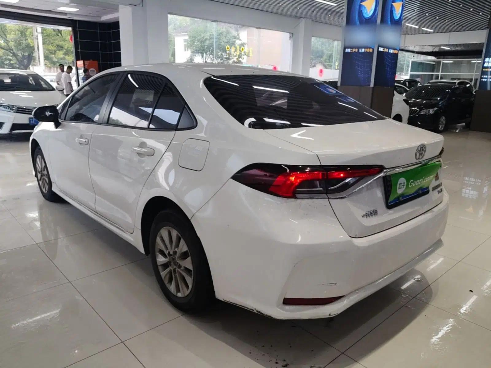 Toyota Corolla 2019 1.2T S-CVT GL-i Elite Edition — миниатюра 4
