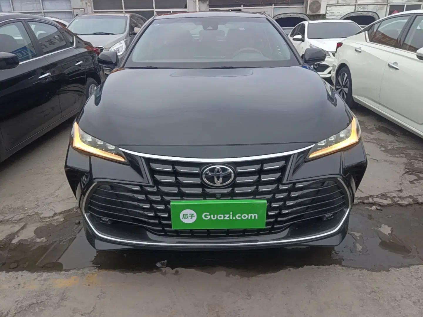 Toyota Avalon 2023 2.0L XLE Deluxe Edition — миниатюра 2