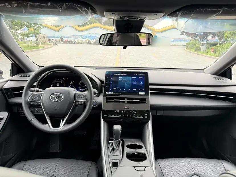 Toyota Avalon 2023 2.0L XLE Deluxe Edition — миниатюра 33