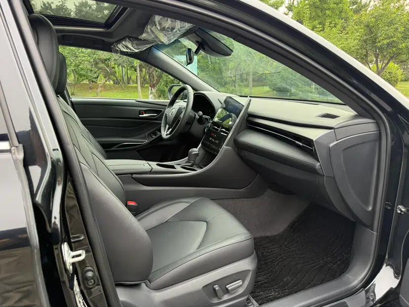 Toyota Avalon 2023 2.0L XLE Deluxe Edition — миниатюра 38