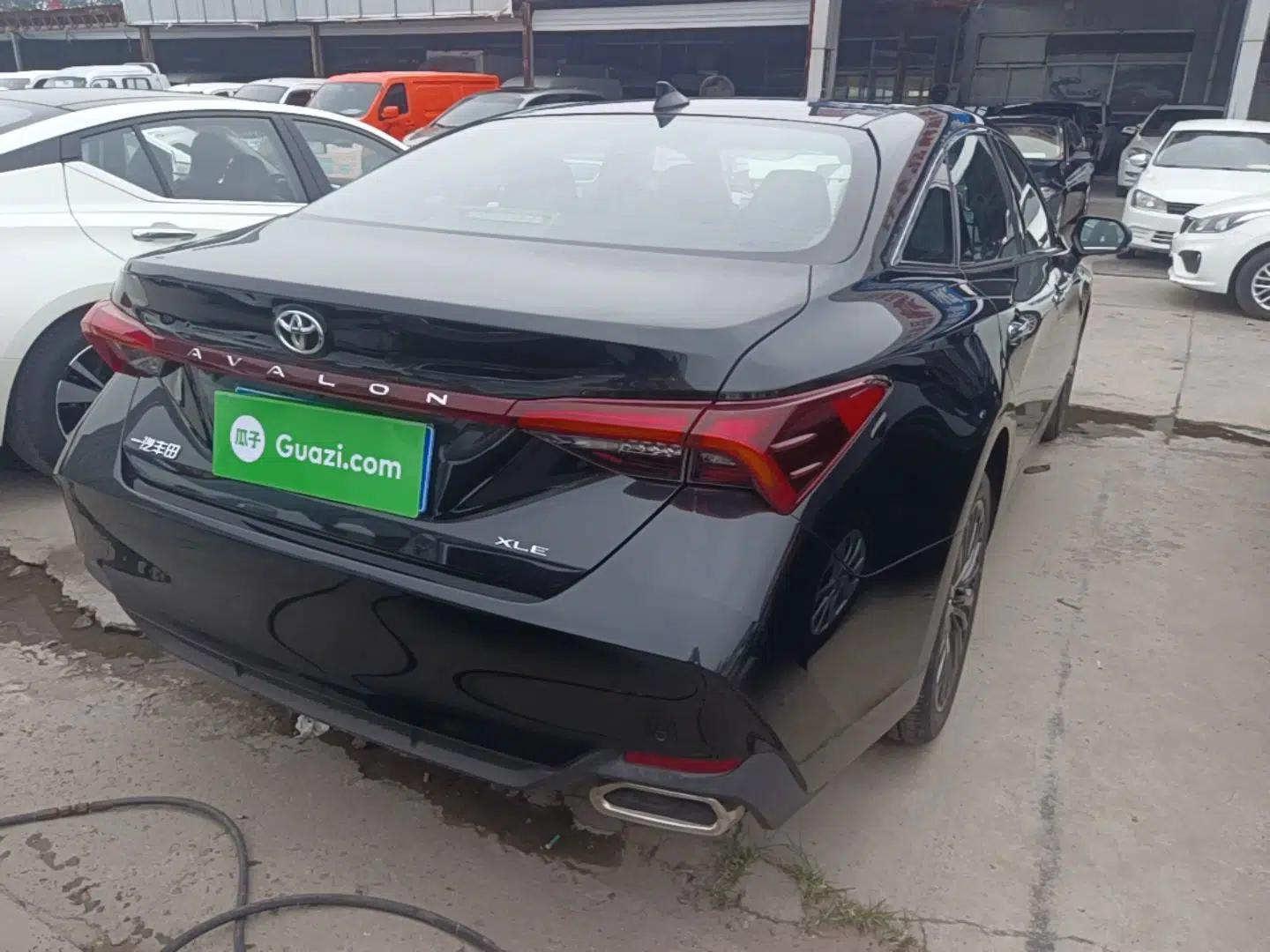 Toyota Avalon 2023 2.0L XLE Deluxe Edition — миниатюра 6