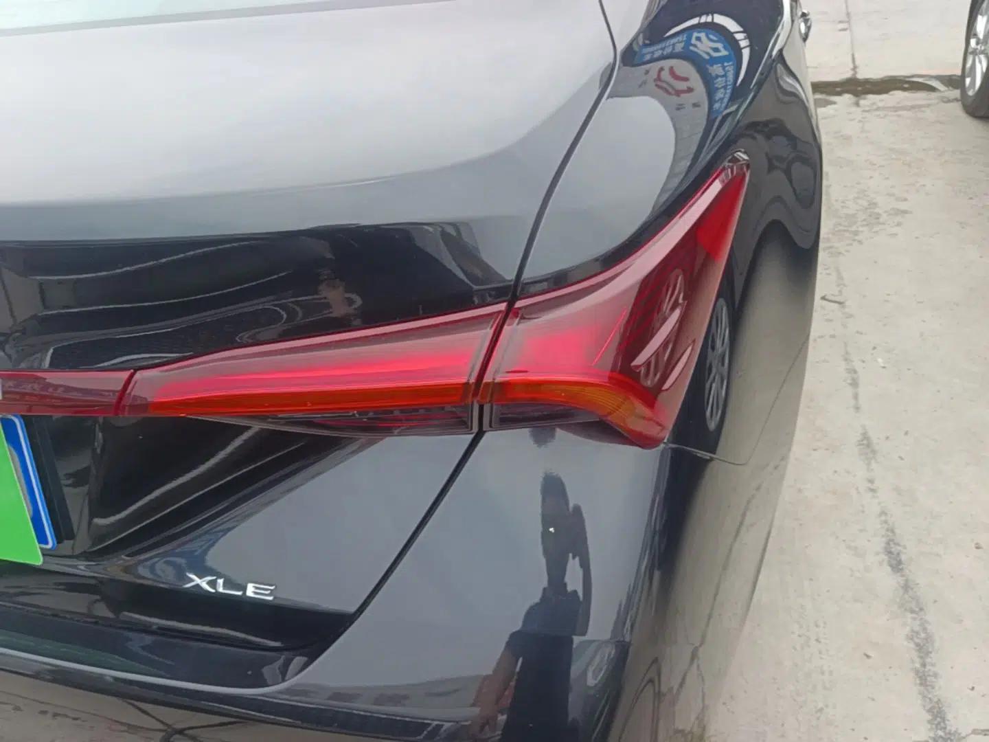 Toyota Avalon 2023 2.0L XLE Deluxe Edition — миниатюра 9