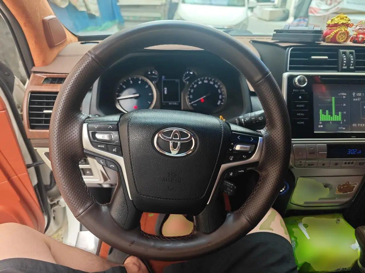 Toyota Prado 2018 3.5L Automatic TX-L with Rear-Mounted Spare Tire — миниатюра 10