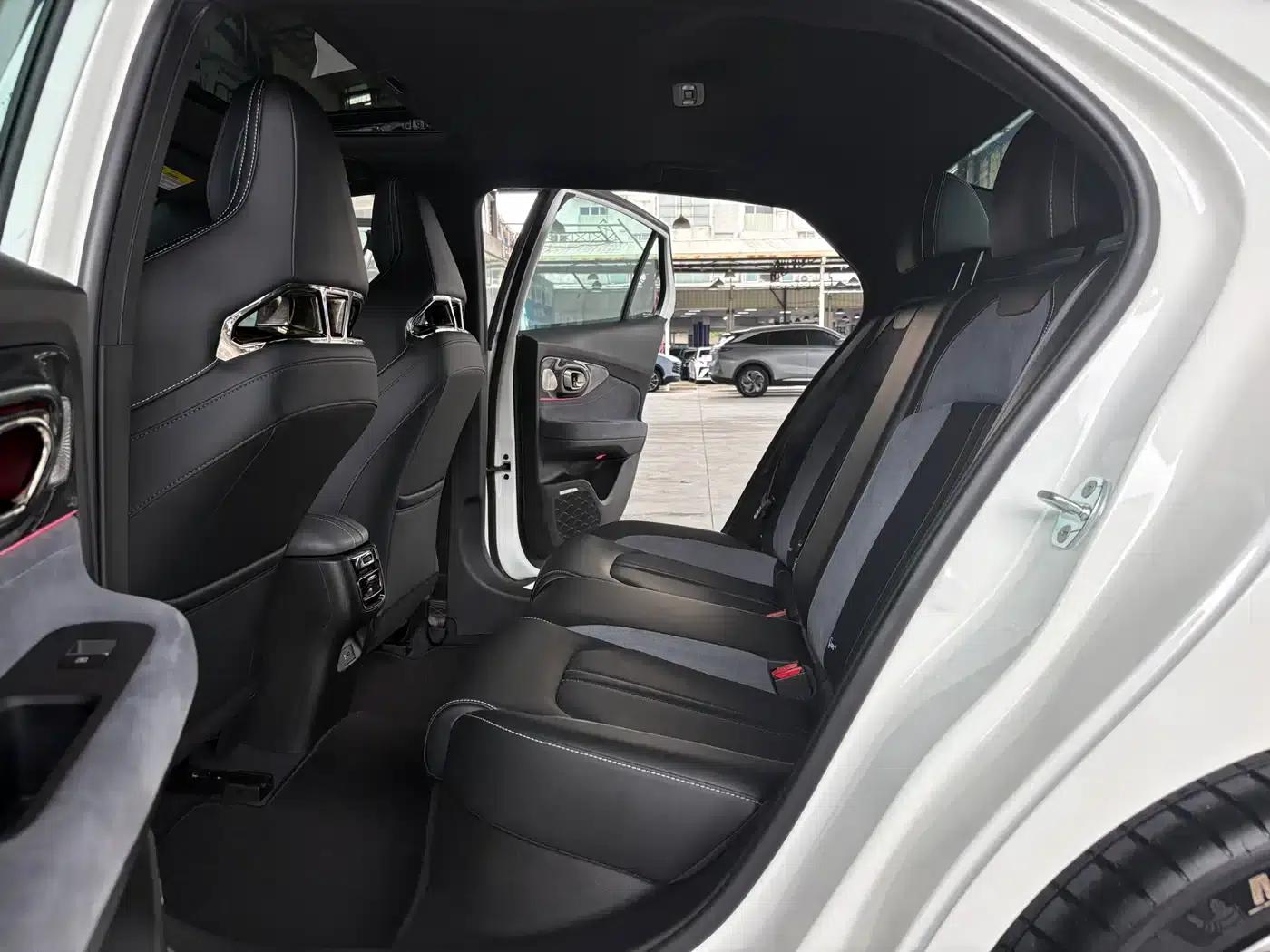 Chery Arrizo 8 2022 1.6T DCT Elegance — миниатюра 7