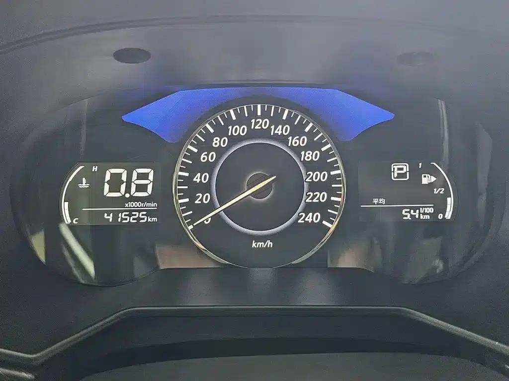 Venucia D60 2023 PLUS 1.6L XL CVT Elite Edition — миниатюра 5