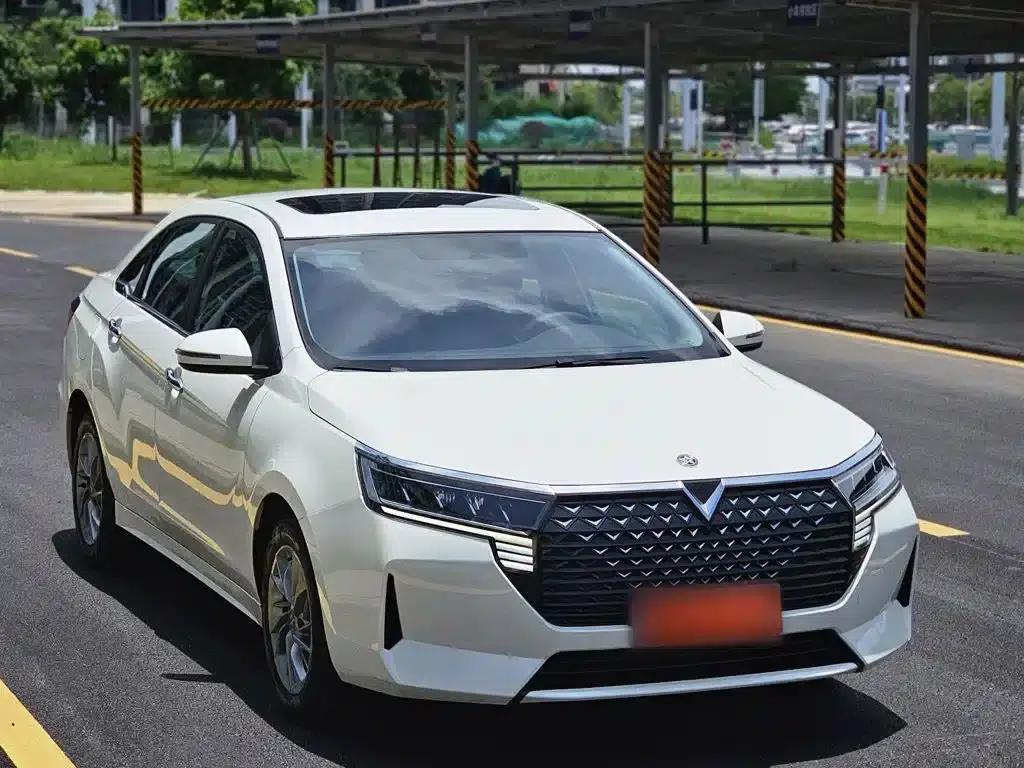 Venucia D60 2023 PLUS 1.6L XL CVT Elite Edition — миниатюра 8