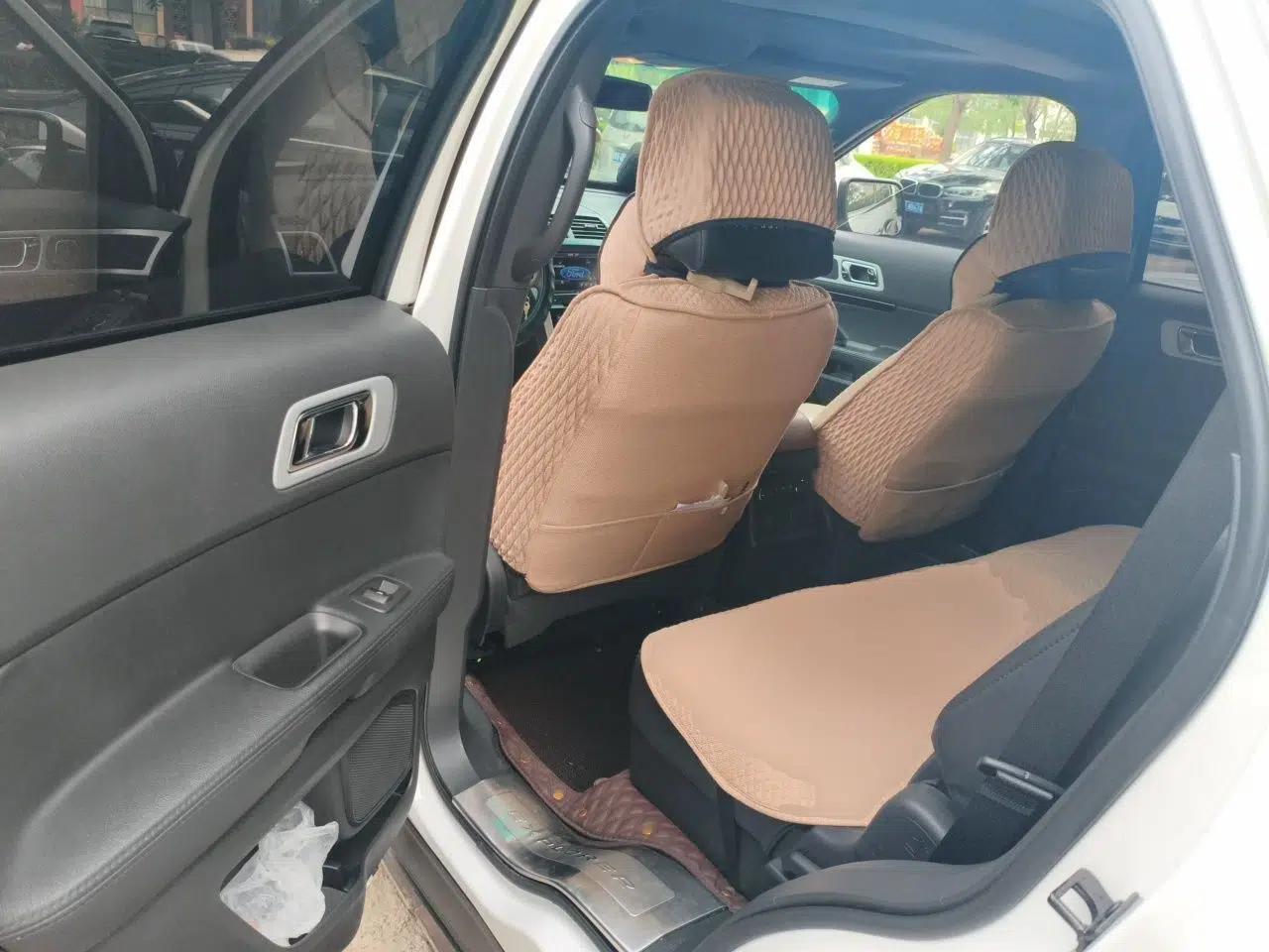 Ford Explorer 2013 3.5L Deluxe Model — миниатюра 17