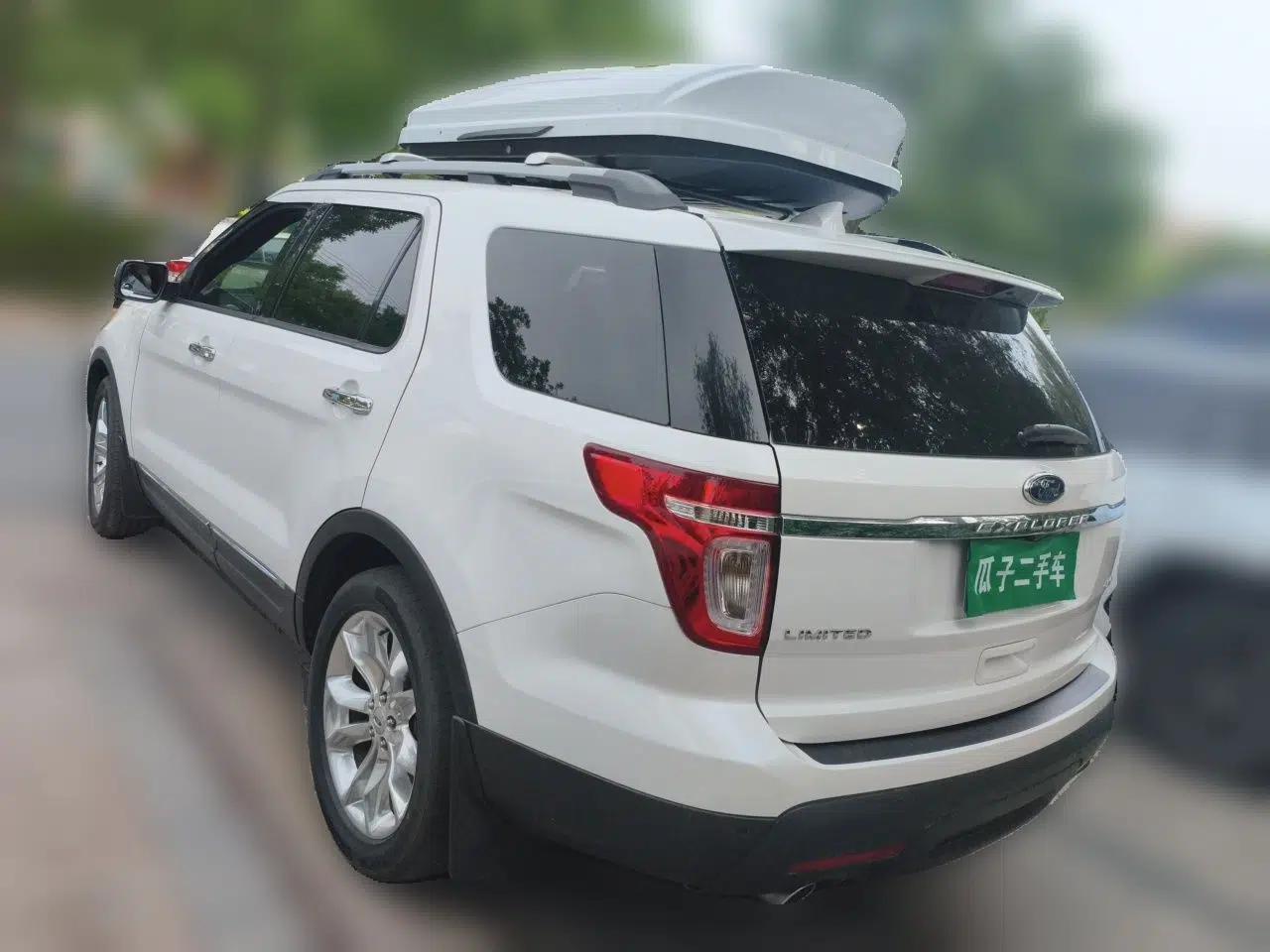 Ford Explorer 2013 3.5L Deluxe Model — миниатюра 4