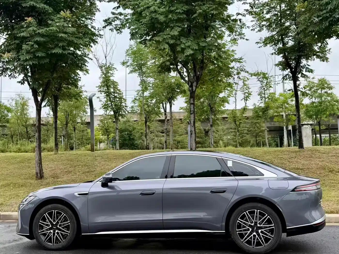 Fengyun A9L 2025 Model 260km Extended Range Luxury Edition — миниатюра 3