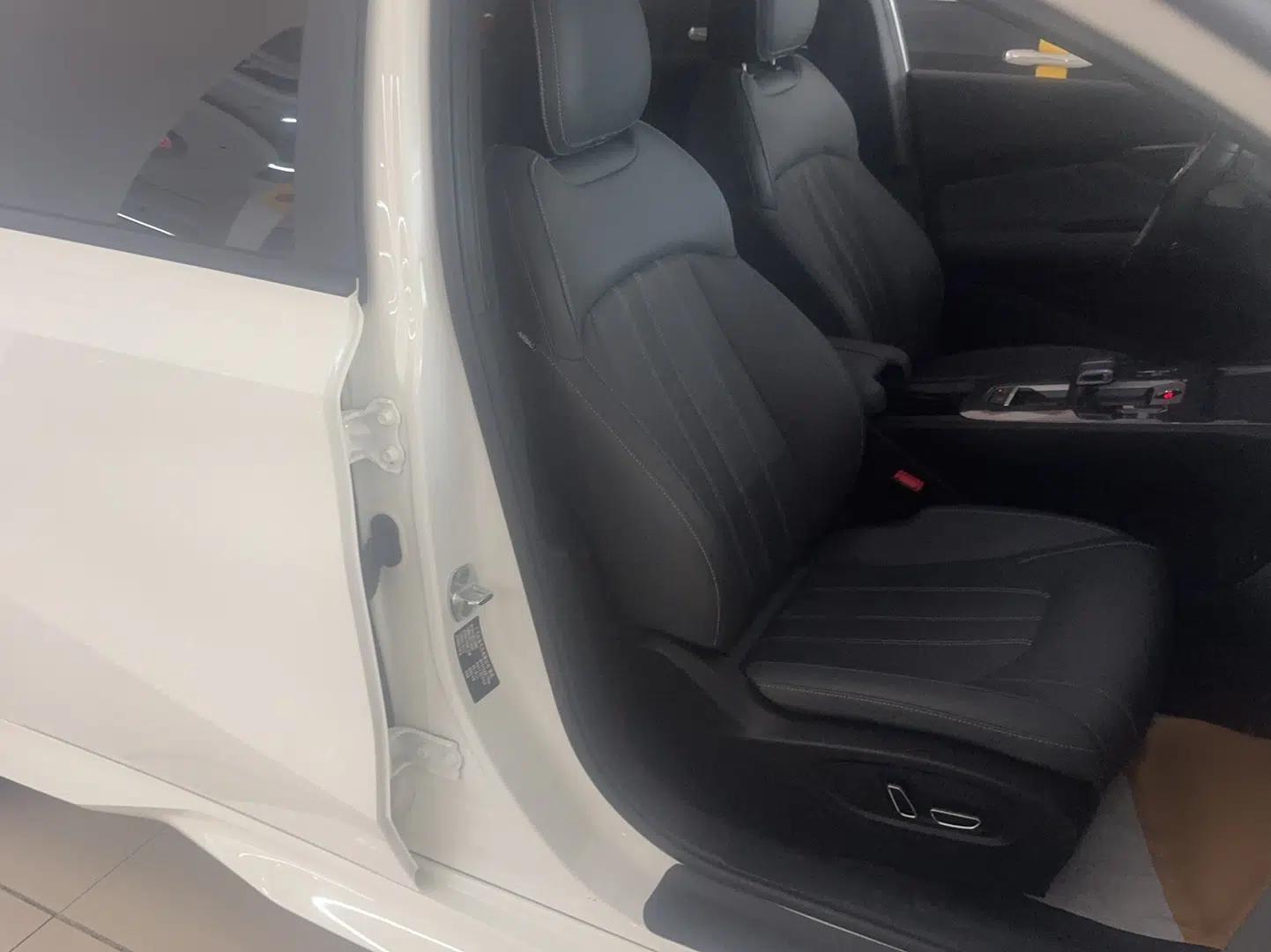 GAC Trumpchi EMPOW 2024 270T DCT Yingbao R-Style Edition — миниатюра 13