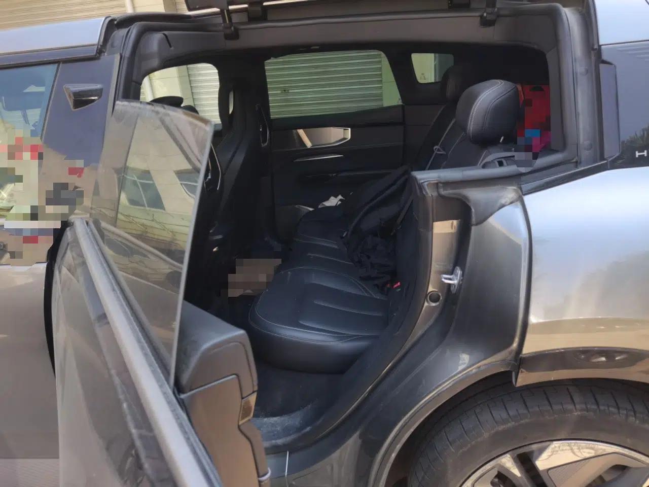HiPhi Y 2023 560 km Pioneer Edition — миниатюра 17