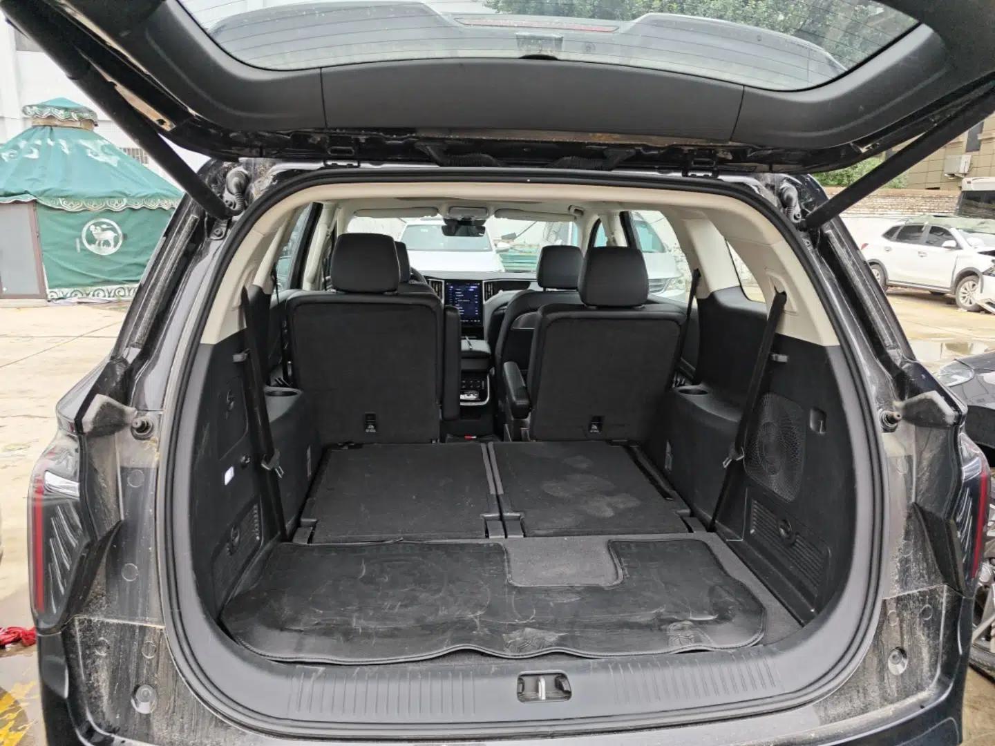 Hongqi HS7 PHEV 2024 2.0T PHEV Four-Wheel Drive Flagship Edition 6 Seats — миниатюра 22