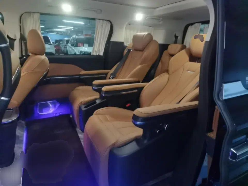 Hongqi HQ9 PHEV 2024 2.0T Four-Wheel Drive Business Edition — миниатюра 20