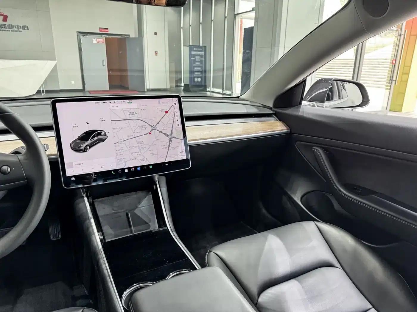 Model 3 2020 Facelift Long Range Rear-Wheel Drive — миниатюра 9