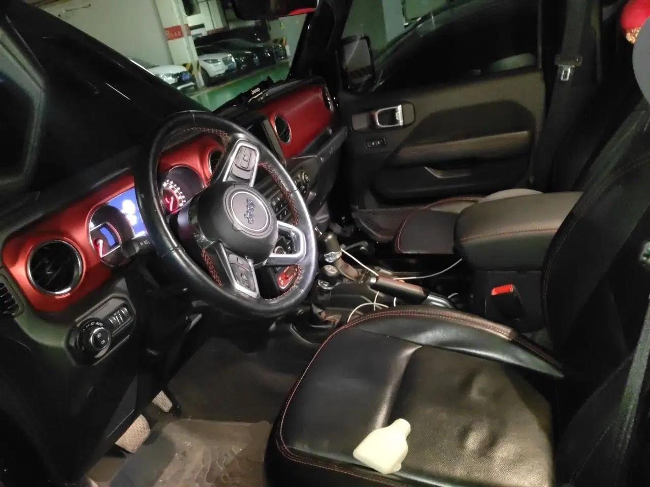 Jeep Wrangler 2021 2.0T Robin Hood Four-Door Edition — миниатюра 15