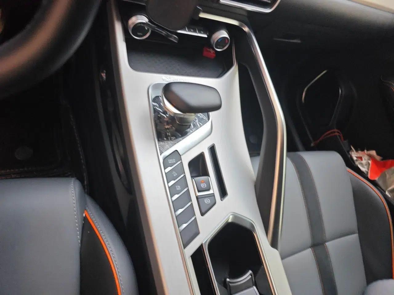 Geely Auto Coolray 2023 1.5T DCT Diamond Edition — миниатюра 11