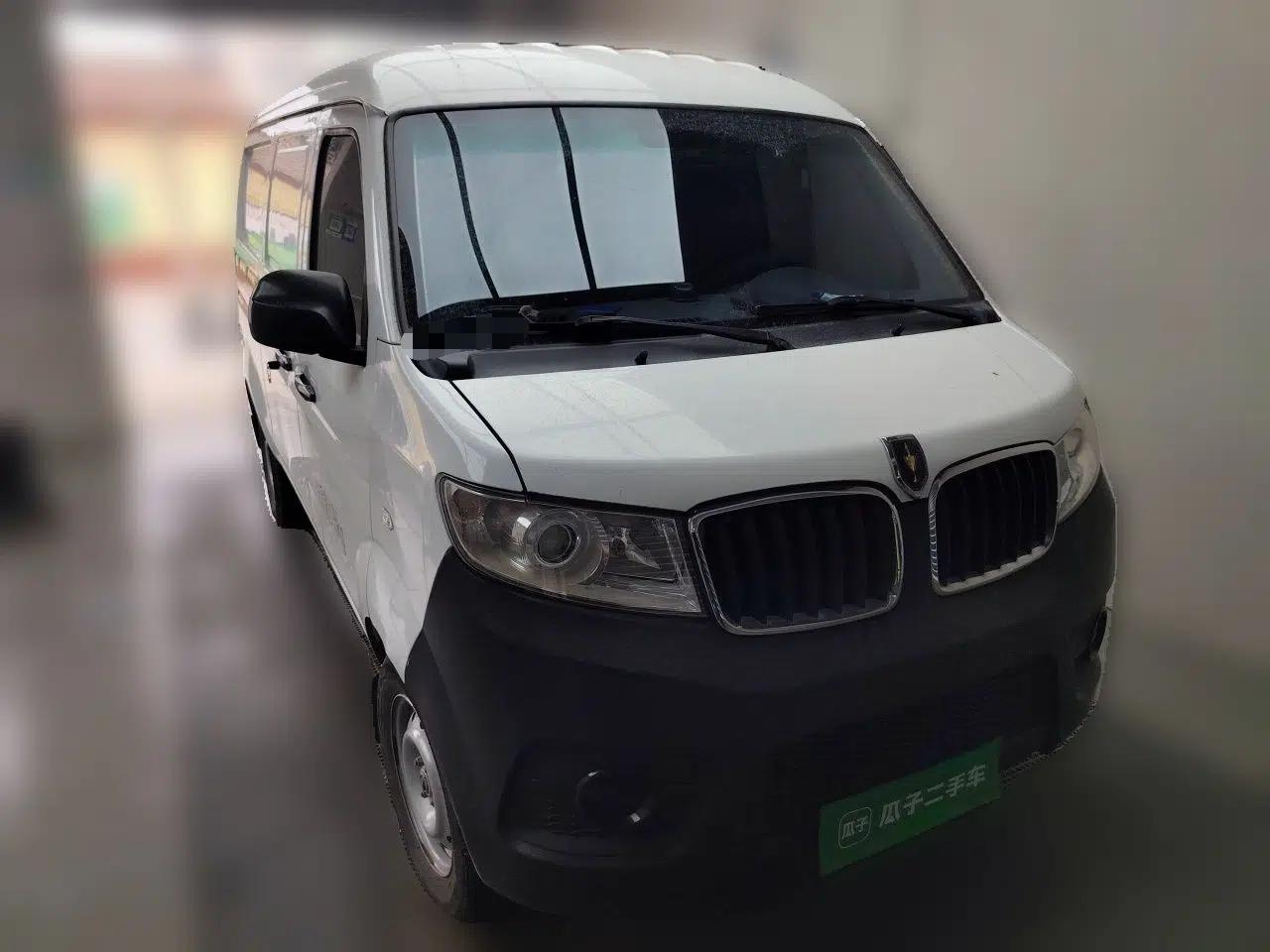 Jinbei Hiace X30 2023 1.5L Super-Enjoyment Van 2/5 Seats Non-Air-Conditioned Version SWC15M — миниатюра 3