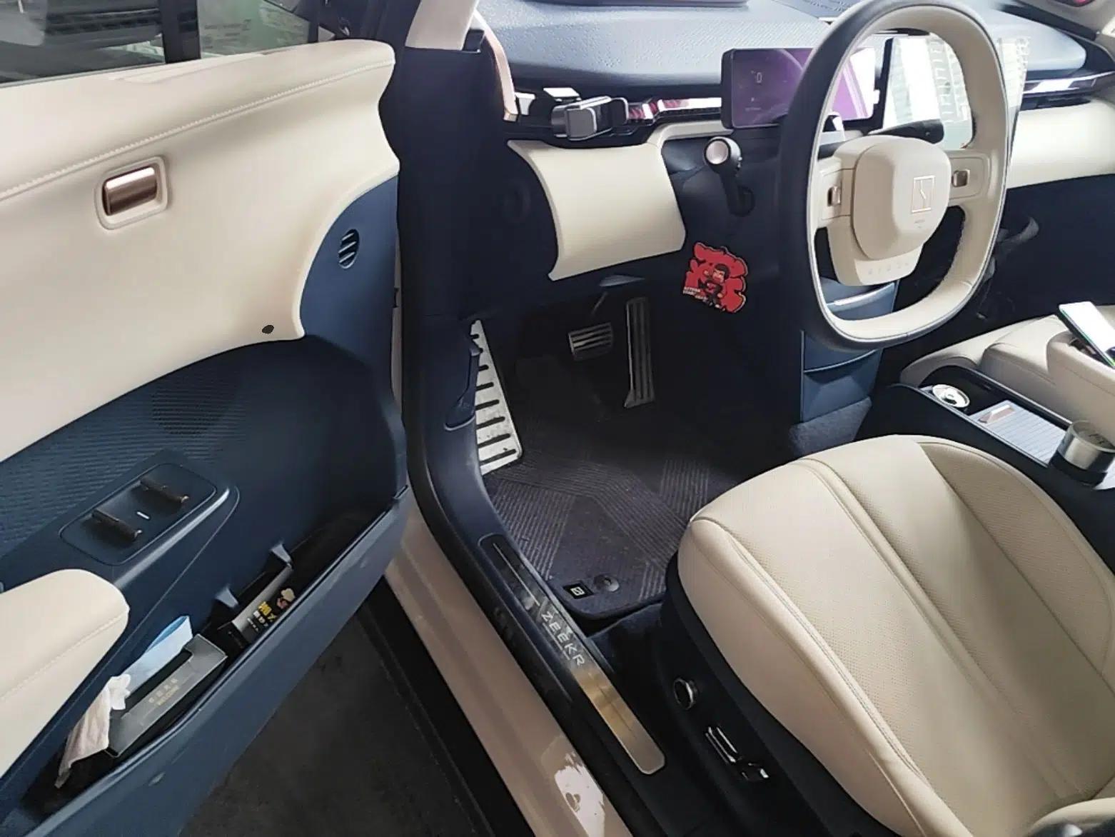 Zeekr X 2023 Four-Wheel Drive YOU Edition 4 Seats — миниатюра 18