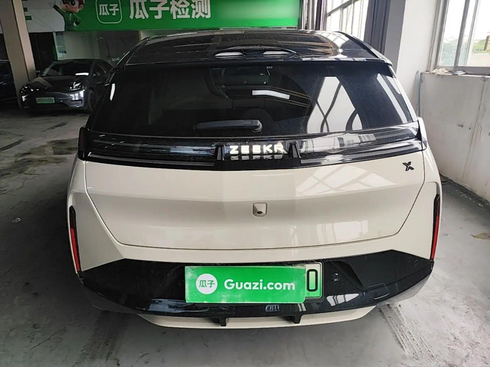 Zeekr X 2023 Four-Wheel Drive YOU Edition 4 Seats — миниатюра 5