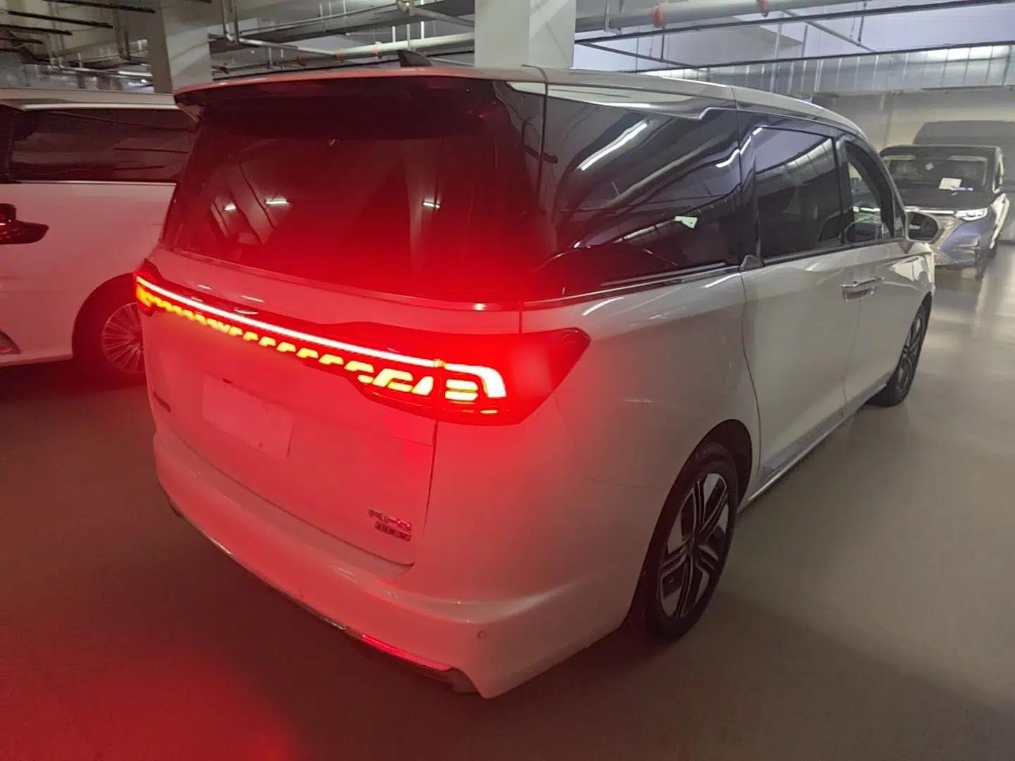 JAC Refine RF8 PHEV 2024 Hongmeng Edition 1.5T 150KM Flagship Model – Lithium Iron Phosphate — миниатюра 6