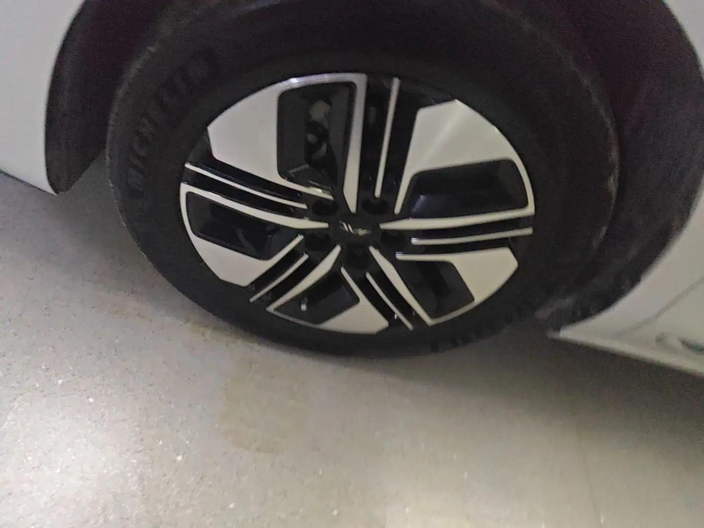 JAC Refine RF8 PHEV 2024 Hongmeng Edition 1.5T 150KM Flagship Model – Lithium Iron Phosphate — миниатюра 10