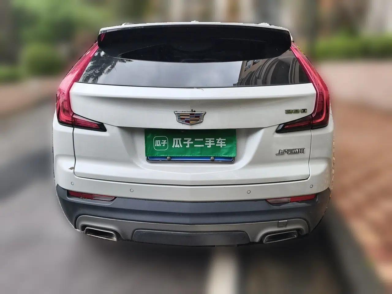 Cadillac XT4 2018 28T Two-Wheel-Drive Luxury Model — миниатюра 5
