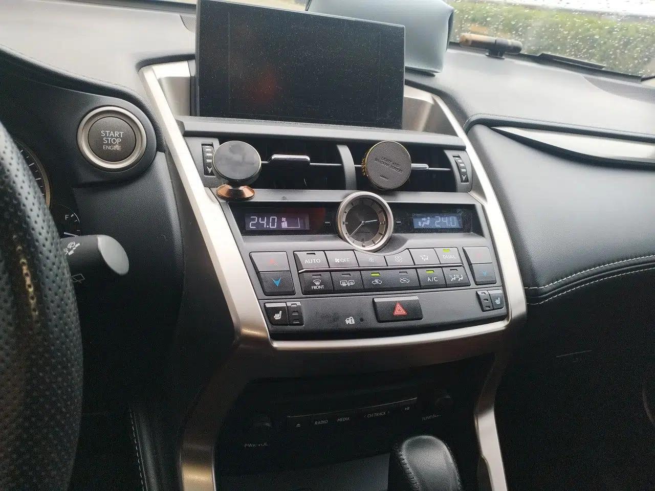Lexus NX 2016 200 All-Wheel Drive FENGSHANG Version — миниатюра 13