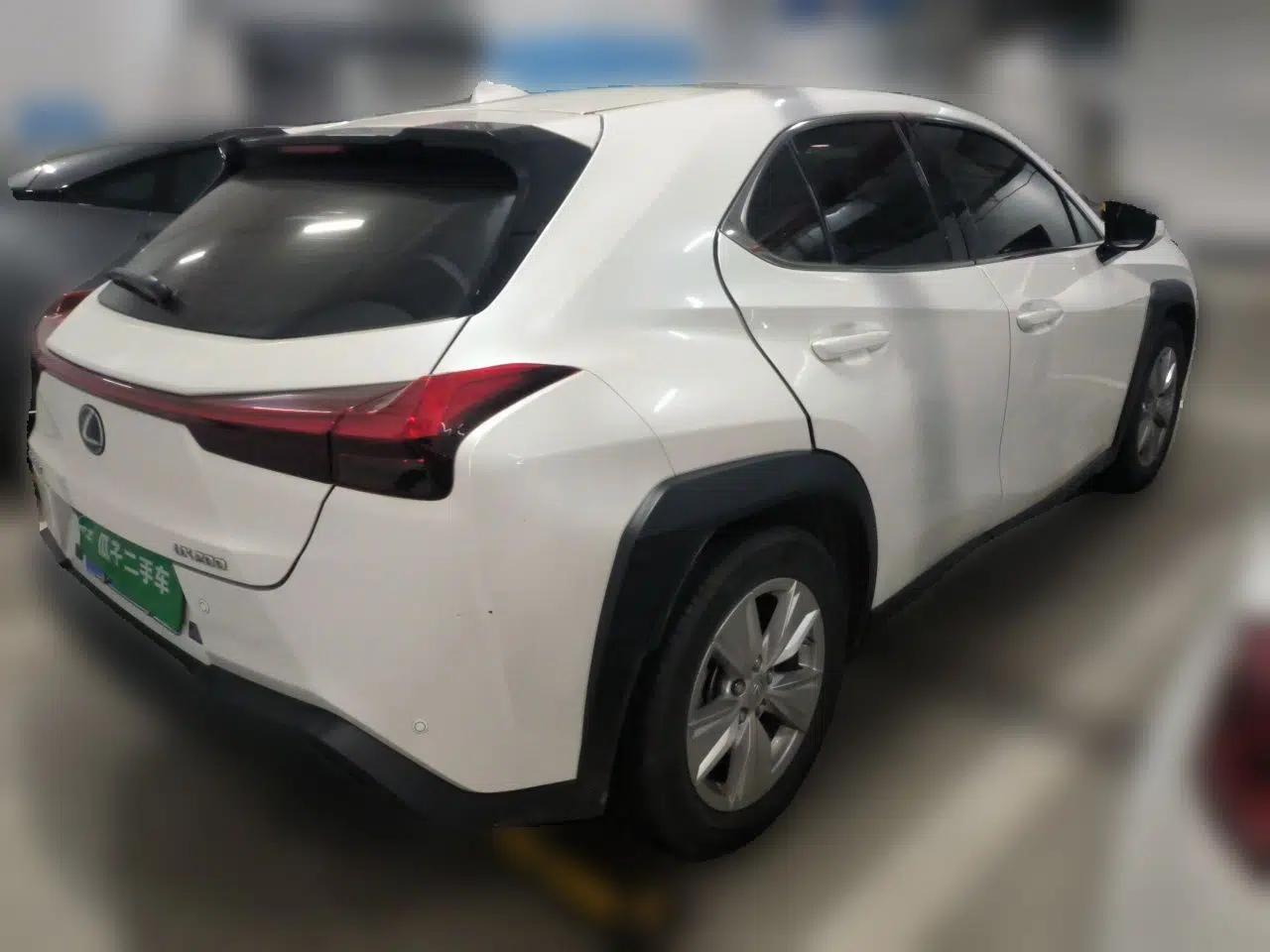Lexus UX 2020 200 Special Edition — миниатюра 6