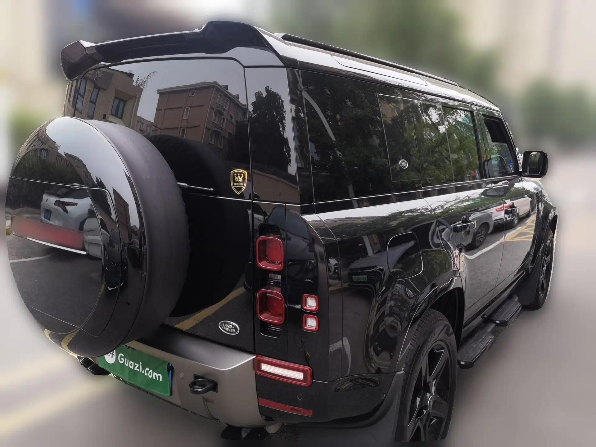 Land Rover Defender 2024 110 3.0T P400 X-DYNAMIC HSE — миниатюра 6