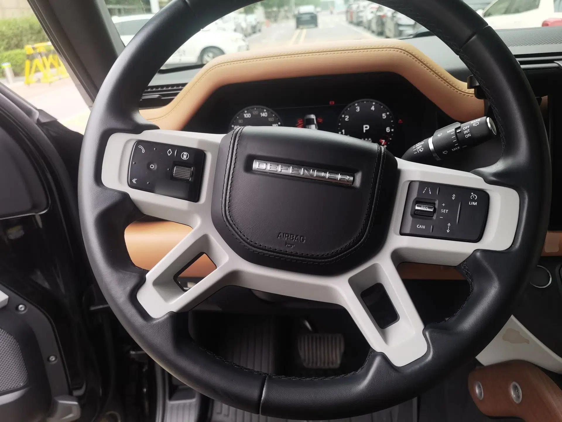 Land Rover Defender 2024 110 3.0T P400 X-DYNAMIC HSE — миниатюра 10