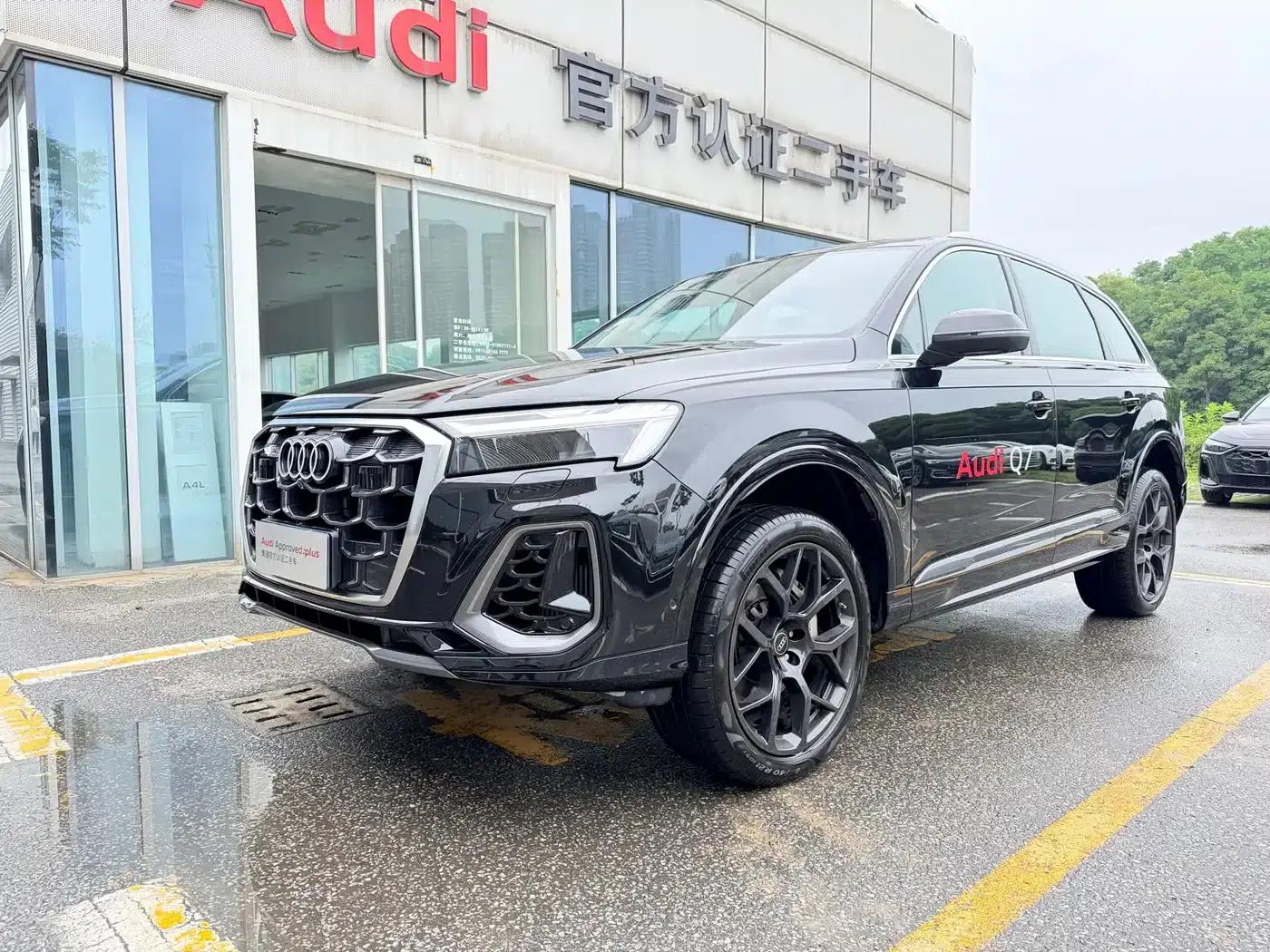 Audi Q7 2025 55 TFSI quattro S line Sport — миниатюра 1