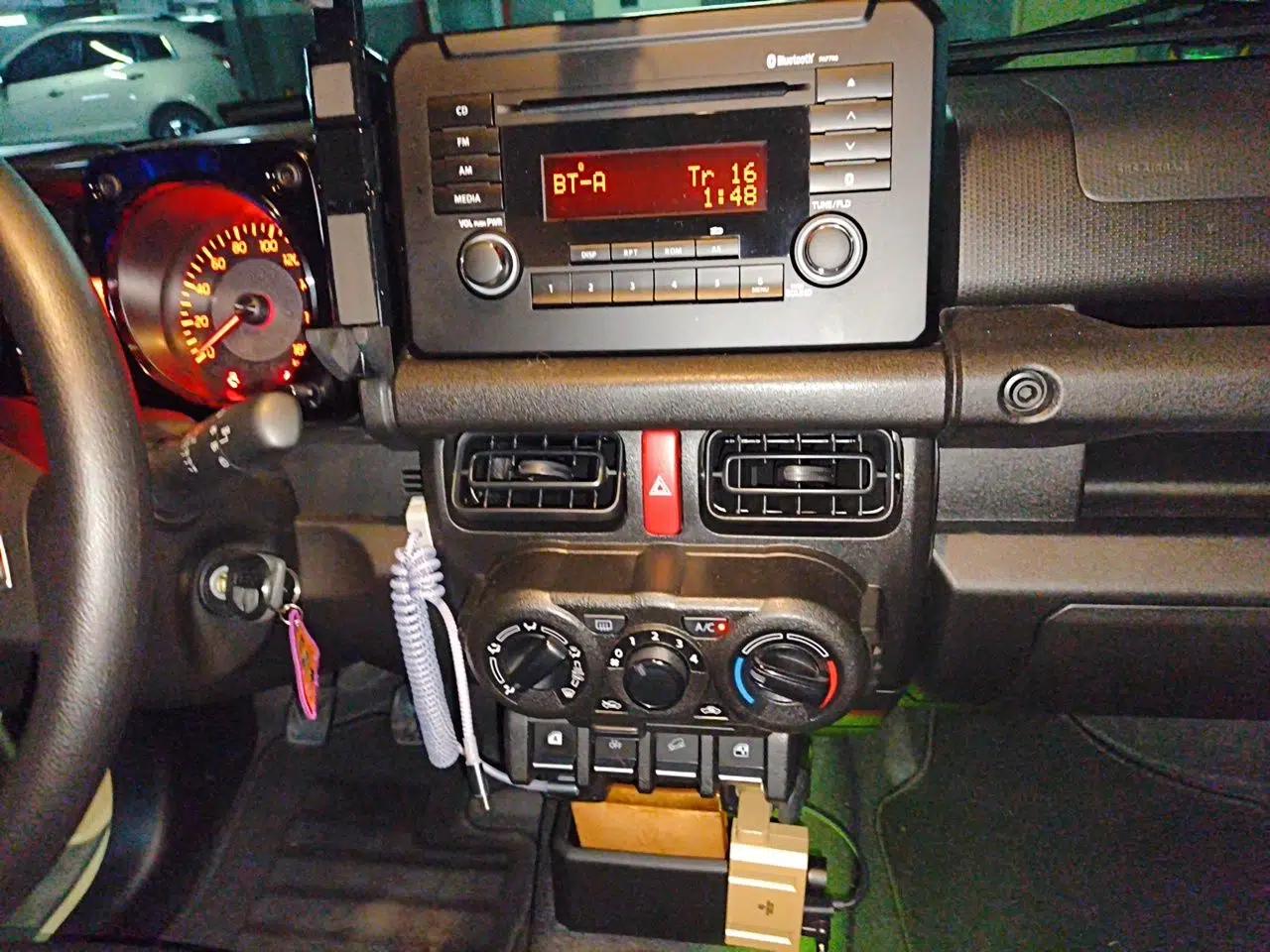 Suzuki Jimny — миниатюра 13