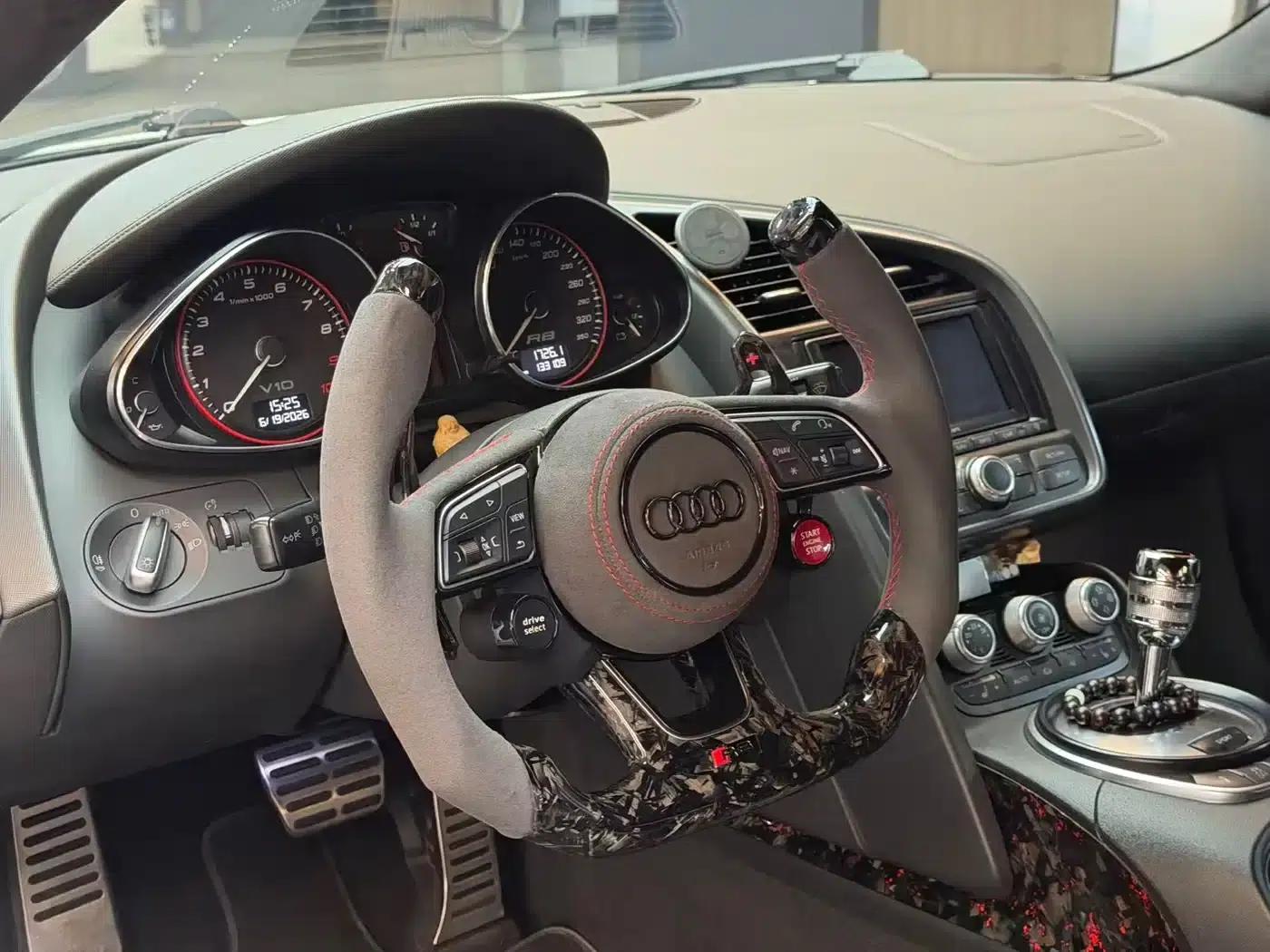 Audi R8 2010 5.2 FSI quattro — миниатюра 12