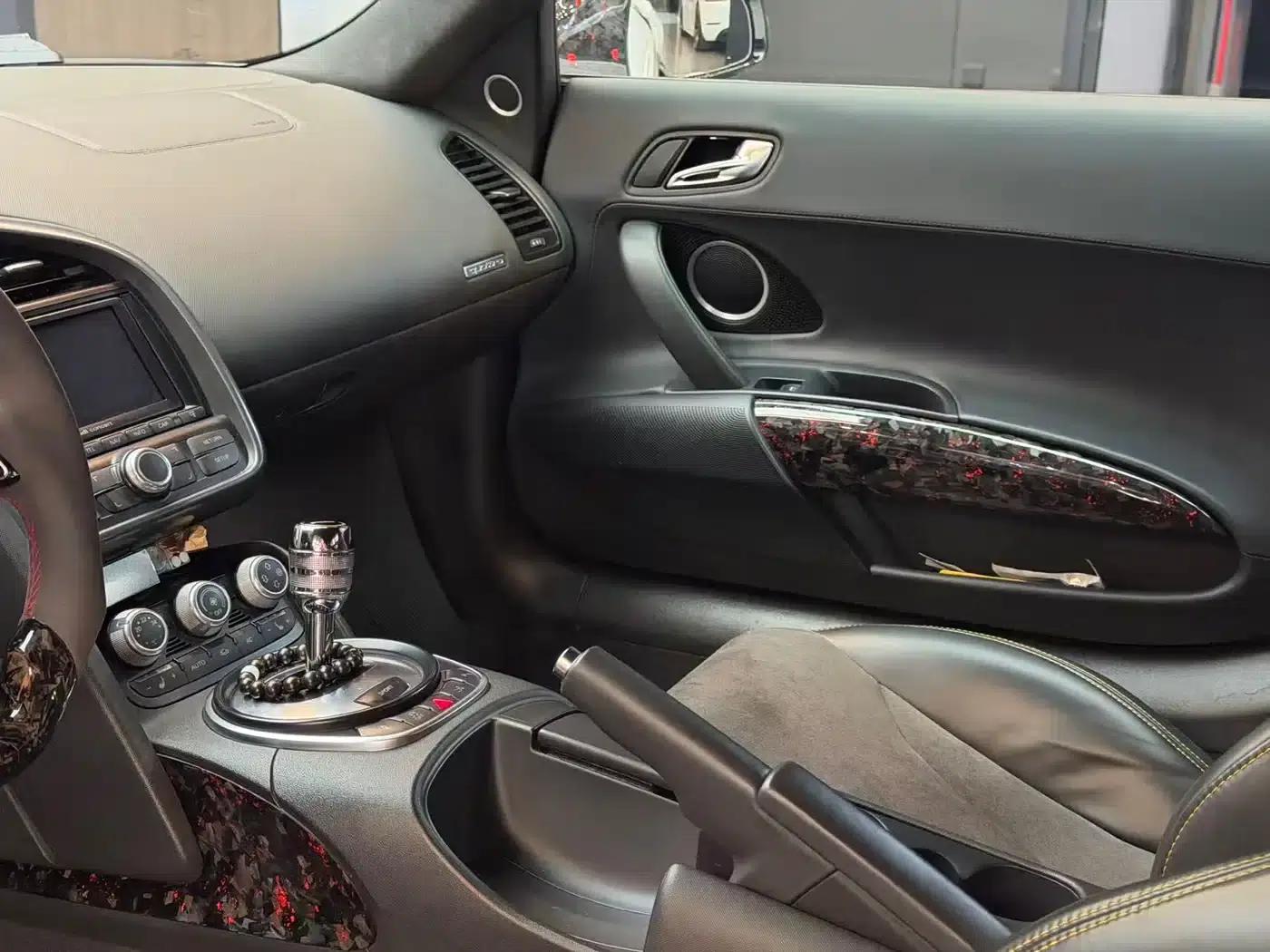 Audi R8 2010 5.2 FSI quattro — миниатюра 9