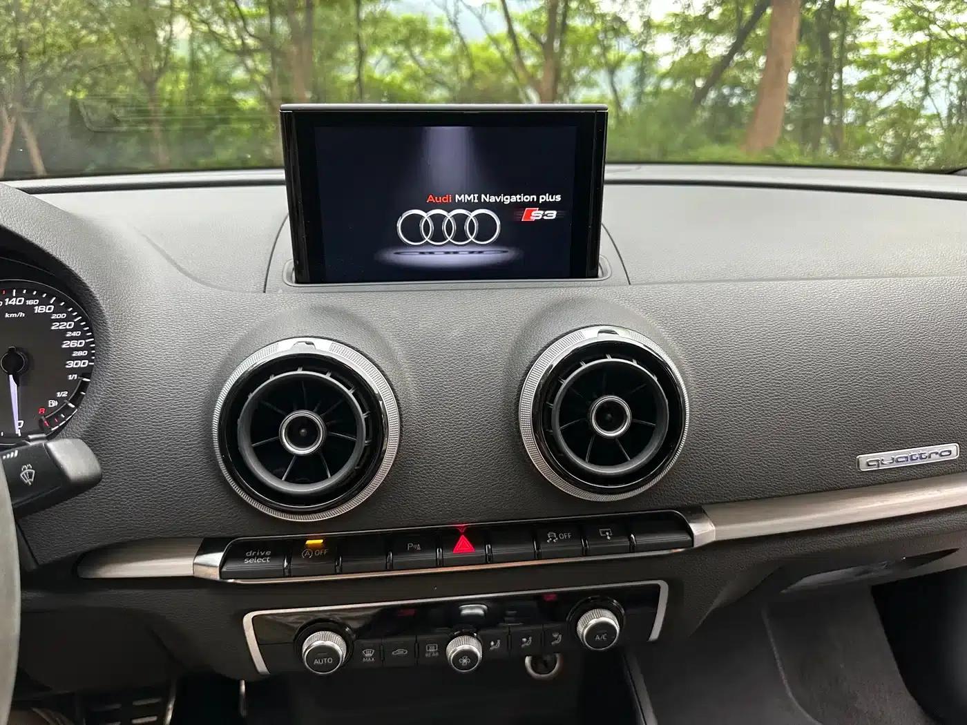 Audi S3 2015 Model S3 2.0T Limousine — миниатюра 23
