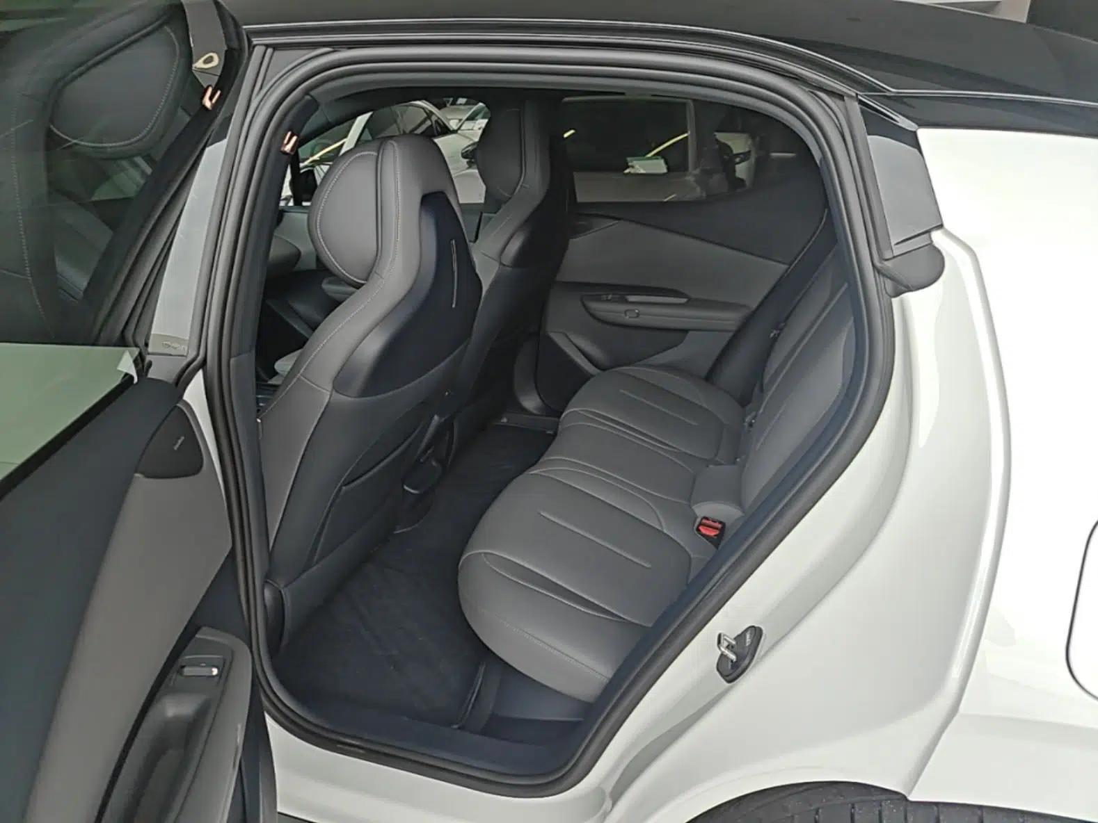 Lynk & Co Z20 2025 530 km Range Rear-Wheel Drive Pro — миниатюра 20