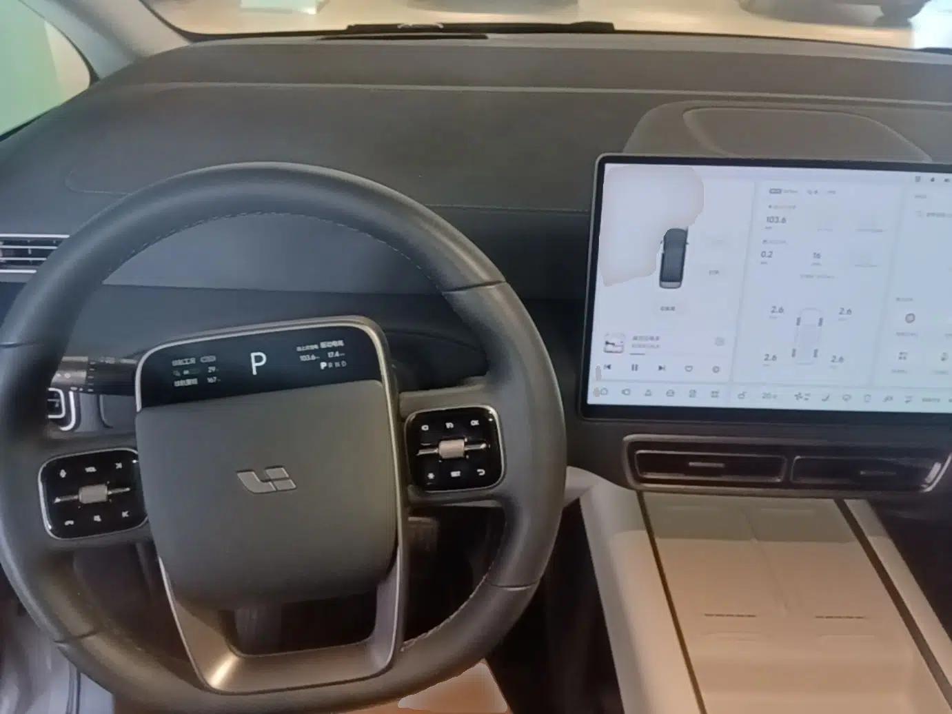 Li Auto MEGA 2025 Ultra Smart Refreshed Edition — миниатюра 12